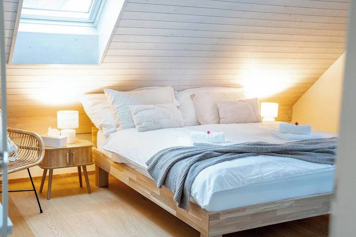 Apartamento entero, Soluna Stay | Lakefront Penthouse | Pilatus & Rigi view | Lucerne | Swiss Alps in Küssnacht am Rigi, Lago de los Cuatro Cantones
