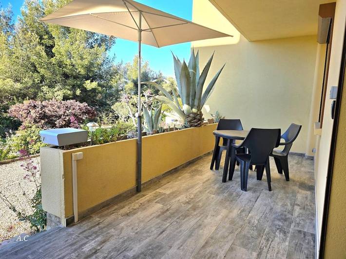 Gîte pour 2 personnes, avec jardin et vue dans Gare De Bandol - 4