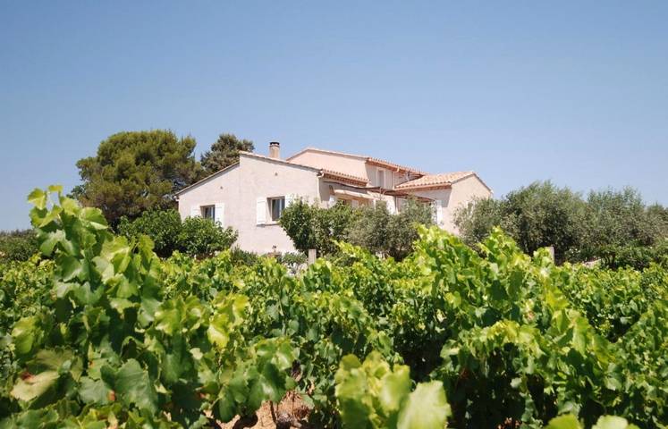 Appartement de vacances pour 4 personnes, avec vue ainsi que piscine et jardin