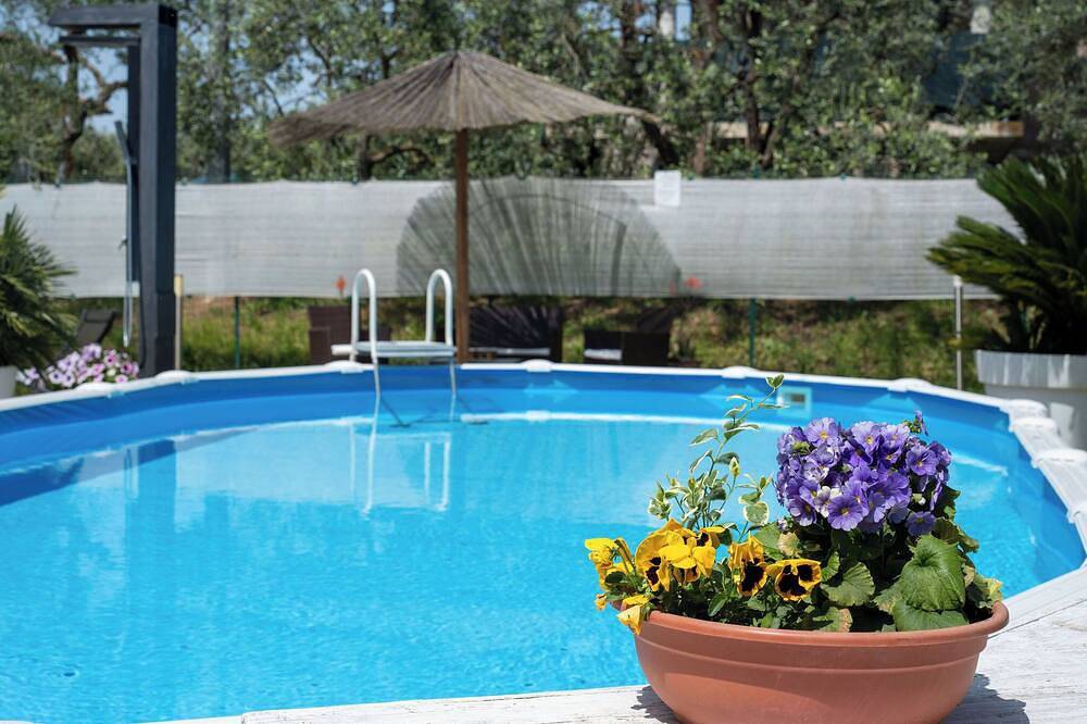 Landhaus im ersten Stock in Lamporecchio, Pistoia Provinz