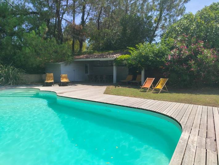 Location de vacances pour 14 personnes, avec piscine ainsi que vue et jardin à Gauriac - 3