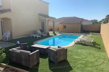 Gîte pour 8 personnes, avec balcon et jardin à Pinet (homonymie)