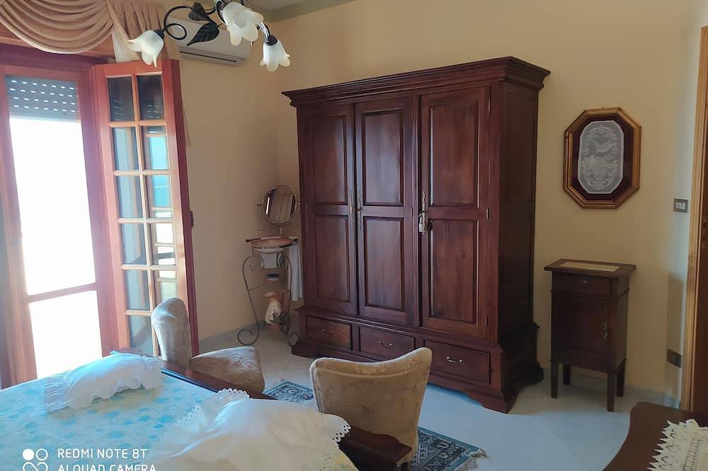Entire apartment, Holiday home in Serra Scirocco in Trabia, Palermo Province
