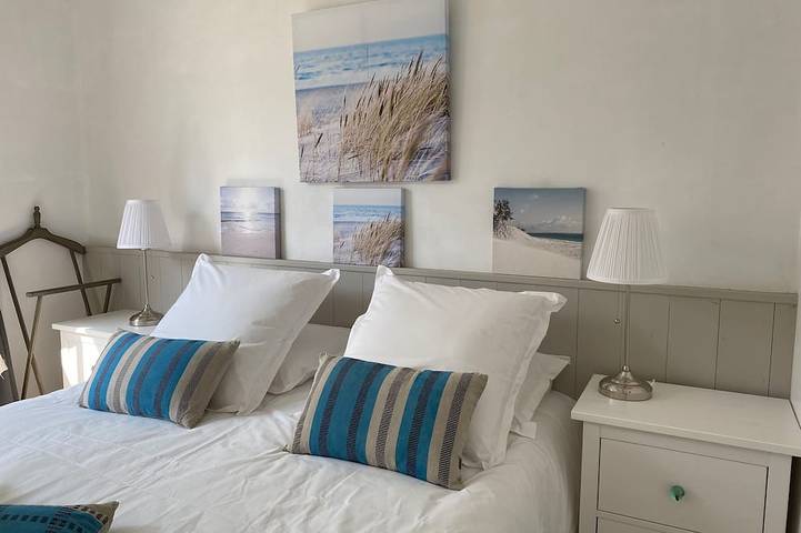 Charming Ile de Ré house, 2 steps from beaches and golf course. in Saint-Clément-des-Baleines, La Rochelle region