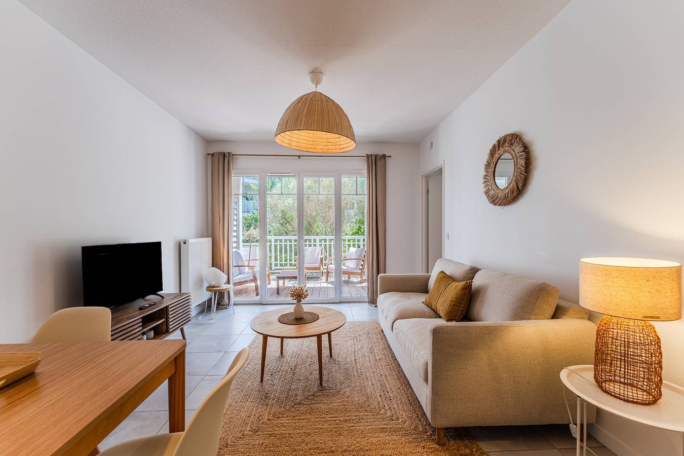 Ganze Wohnung, Appartement „Cocon Des Sables-Bassin d’Arcachon“ mit Gemeinschaftspool, privater Terrasse und Wlan in La Teste-de-Buch, Arcachon und Umgebung