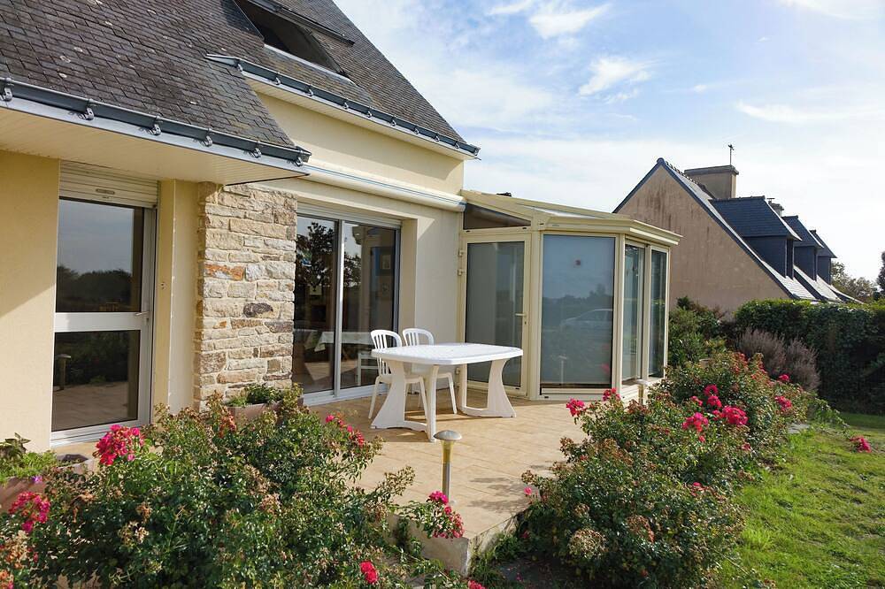 Lovely house, beautiful sea view, quiet location. The beach and c in Saint-Armel, Côte des Mégalithes