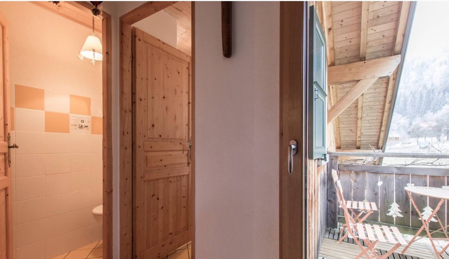 Chambre d’hôtes « Girolle » avec vue sur la montagne, jardin partagé et Wi-Fi in Orcier, Région de Thonon-les-Bains