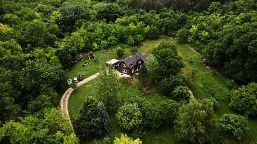 Ferienhaus für 13 Personen, mit Garten und Whirlpool sowie Pool und Sauna - 1