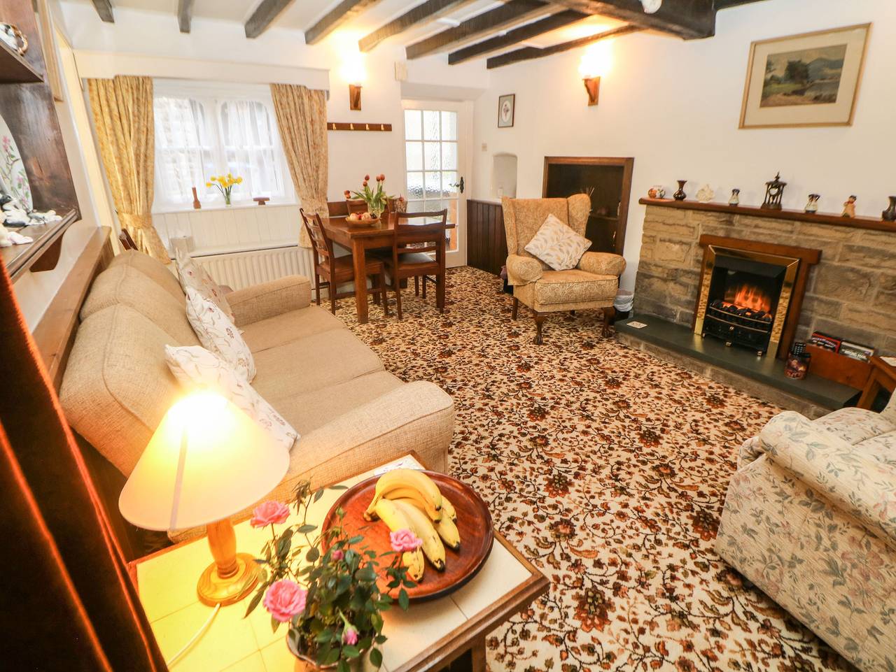 Sycamore Cottage in Foolow, Derbyshire