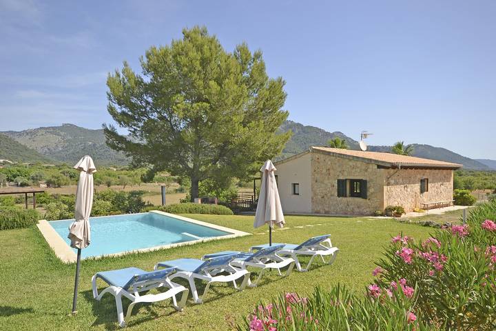 Finca für 4 Personen, mit Terrasse und Garten in Selva - 2