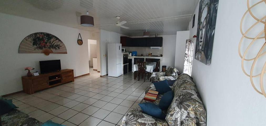 Location de vacances pour 8 personnes, avec jardin et terrasse dans Sainte-Anne (Reunion)