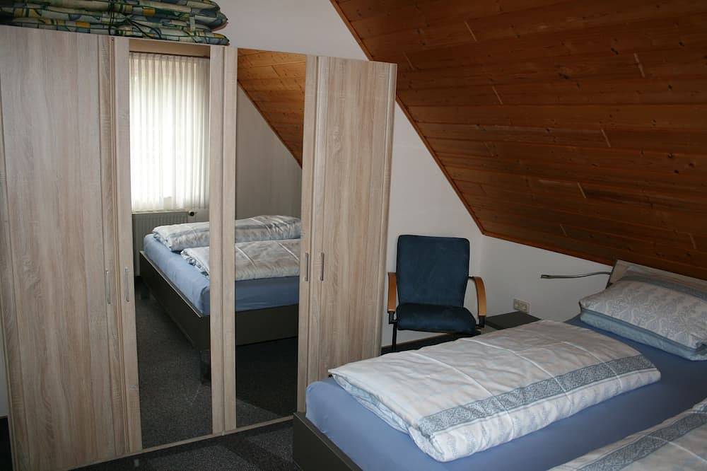 Ganze Wohnung, Helle freundliche Ferienwohnung mit geräumigen Balkon zu vermieten in Moormerland, Ostfriesland