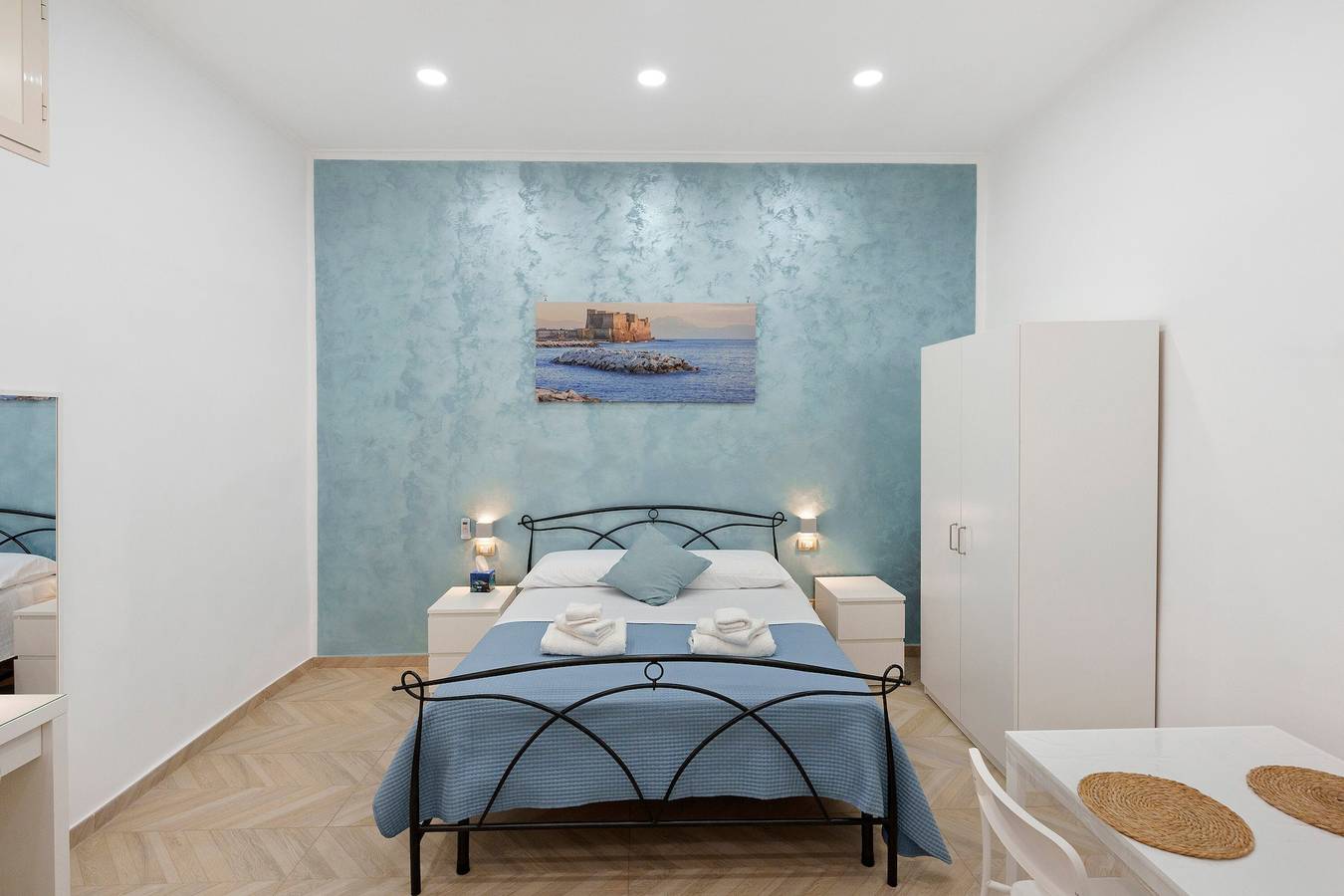 Appartement entier, Studio « Marzia's House » avec Wi-Fi et climatisation in Naples, Province de Naples
