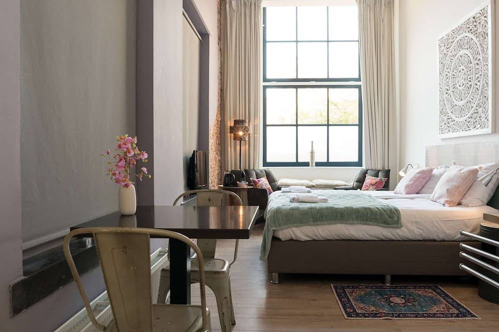 Entire apartment, 1001 Nights Boutique hotel room 1 in Haarlem, North Sea Netherlands