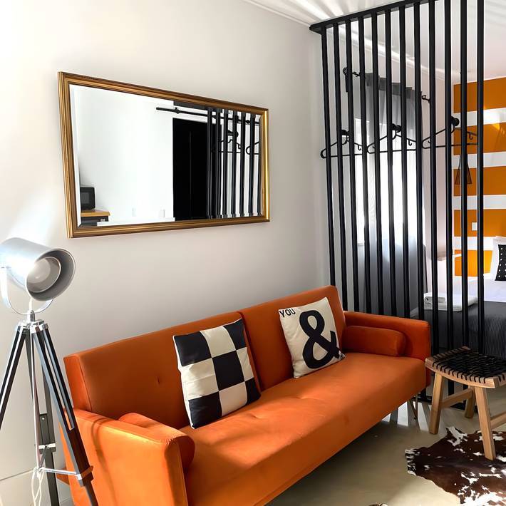Casa Ferreiro Villa with Jacuzzi, Wi-Fi & Air Conditioning in Valada in Valada, Tejo River