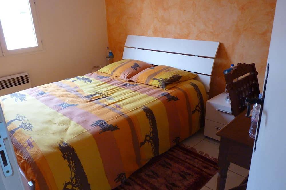 Villa provençale climatisée, jardin 300 m2, calme, plages et village à pied in Villeneuve-Loubet, Côte méditerranéenne (France)