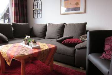 Ferienwohnung für 4 Personen, mit Sauna und Balkon in Niedersfeld