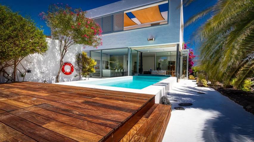 Apartamento para 6 personas, con Balcón y Terraza además de Jardín y Piscina en Guatiza