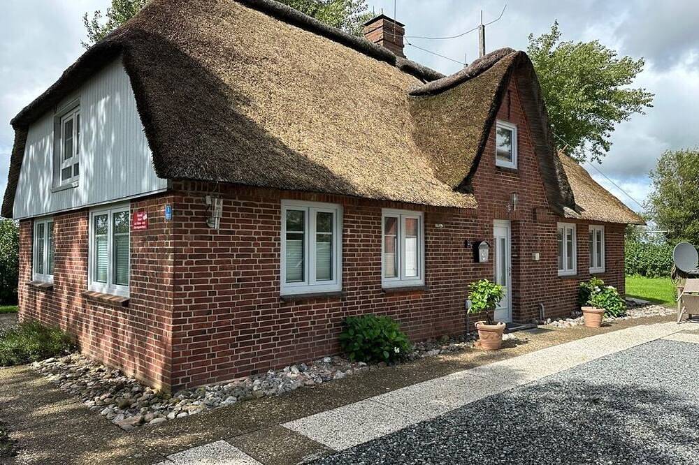 Reetdach-Traum auf Eiderstedt in Nordfriesland in Witzwort, Halbinsel Eiderstedt