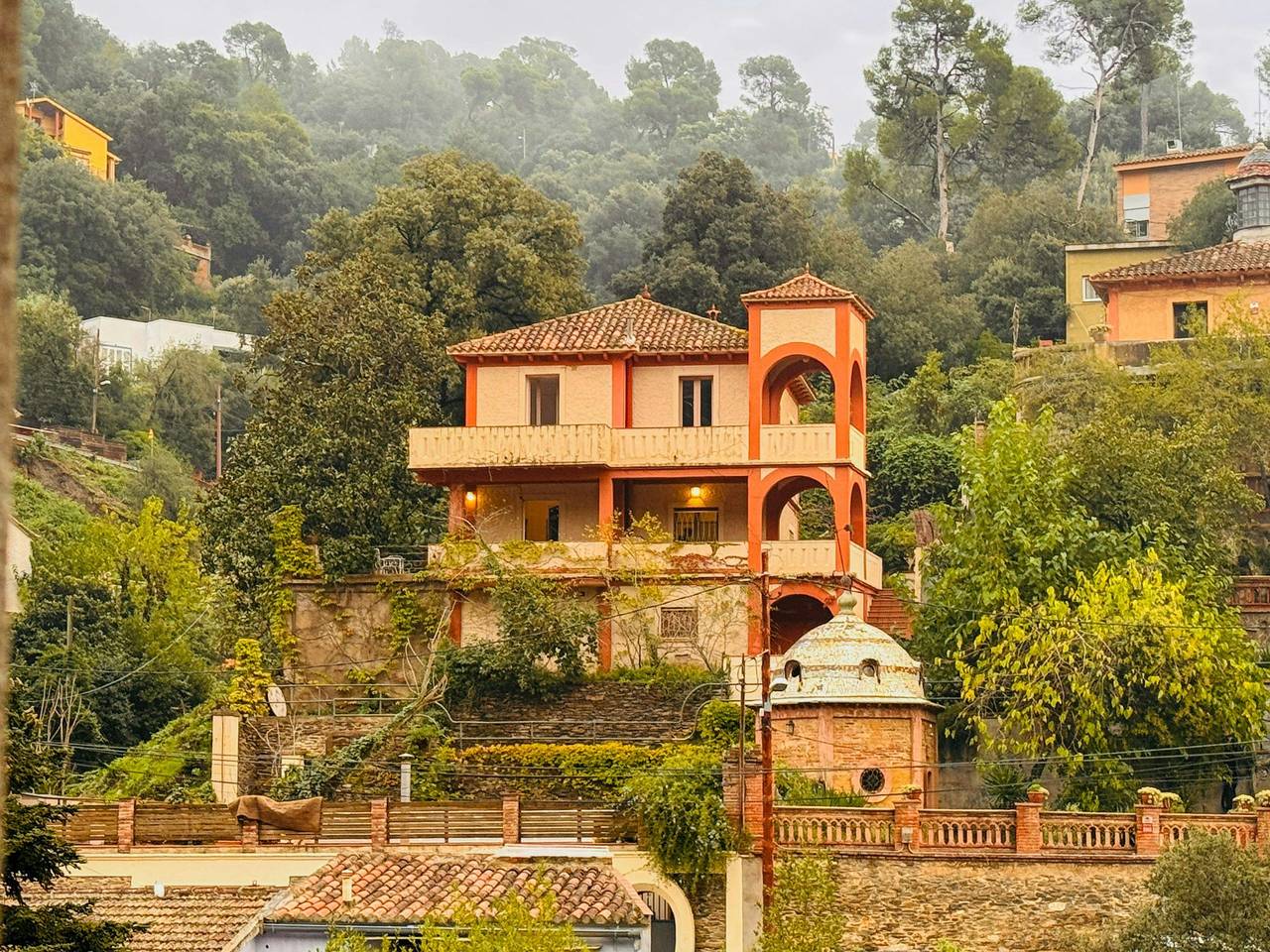 Casa histórica en calma en el bosque de Collserola in Distrito de Sarrià-Sant Gervasi, Barcelona