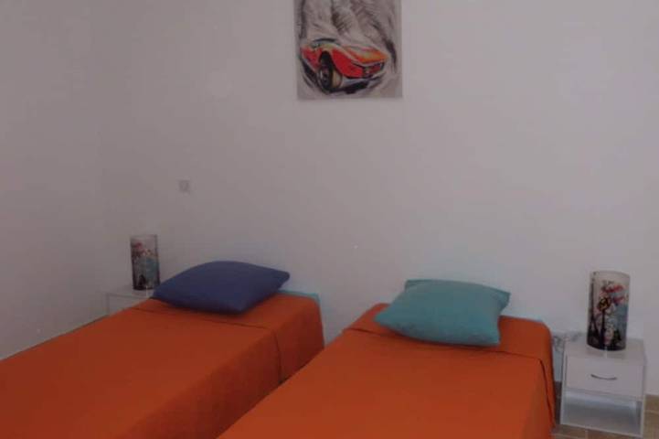 Location de vacances pour 8 personnes, avec terrasse et jardin à Saint-Paul-en-Forêt - 4