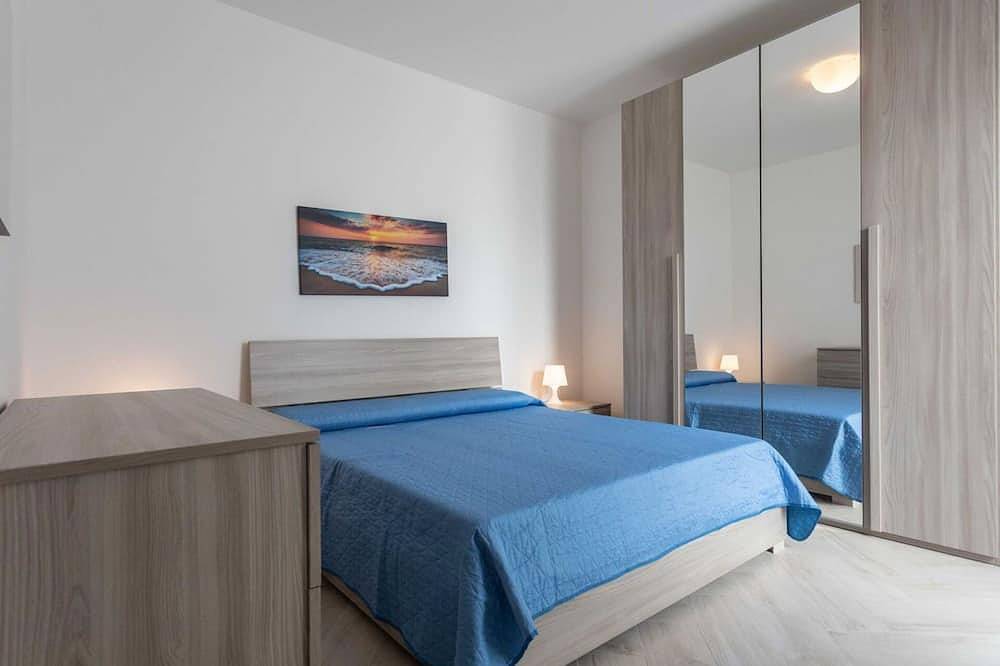 Acogedor apartamento en villa para 4 personas con A/C, Tv, patio y aparcamiento in Marina di Pescoluse, Pescoluse