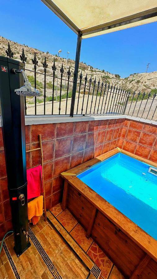 Location de vacances pour 4 personnes, avec piscine ainsi que jardin et vue, adapté aux familles à Terque - 3