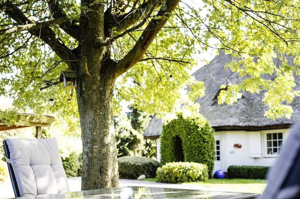 Freistehendes 5-Sterne Landhaus unter Reet * 200qm Wohnfläche * in Pantow, Zirkow