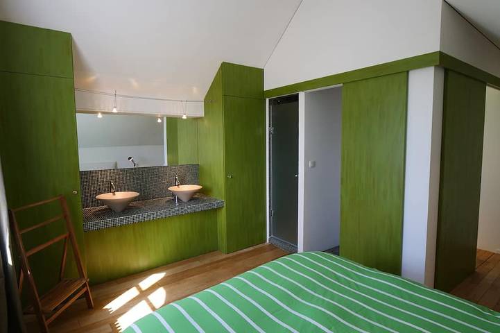 Location de vacances pour 6 personnes, avec terrasse ainsi que piscine et jardin, animaux acceptés à Ambillou - 3