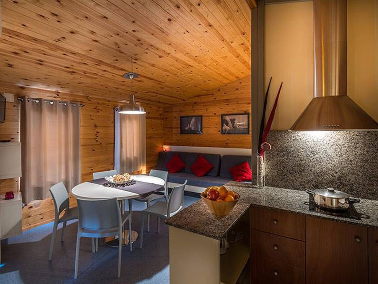 Bungalow con aire acondicionado para 5 personas in Roda de Bará, Costa Dorada