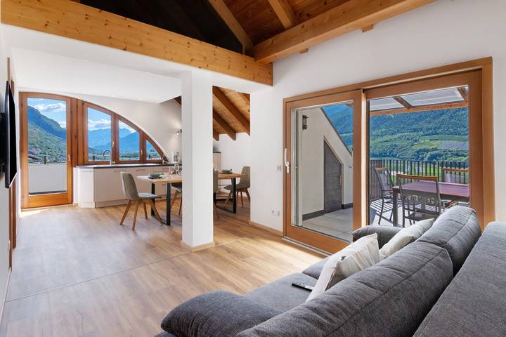 Ferienwohnung für 2 Personen, mit Balkon im Vinschgau