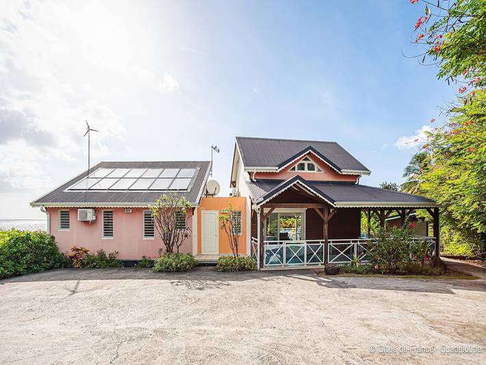 Villa pour 8 personnes, avec jardin ainsi que terrasse et piscine, adapté aux familles à Deshaies