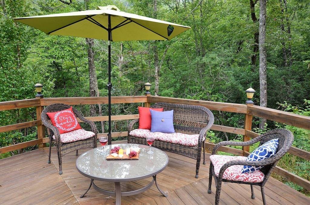 Log Cabin for 4 Guests in Stecoah, Fontana Lake
