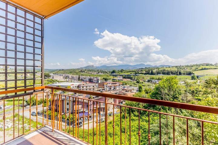 Gîte pour 6 personnes, avec balcon et vue à Fonte Nuova - 2