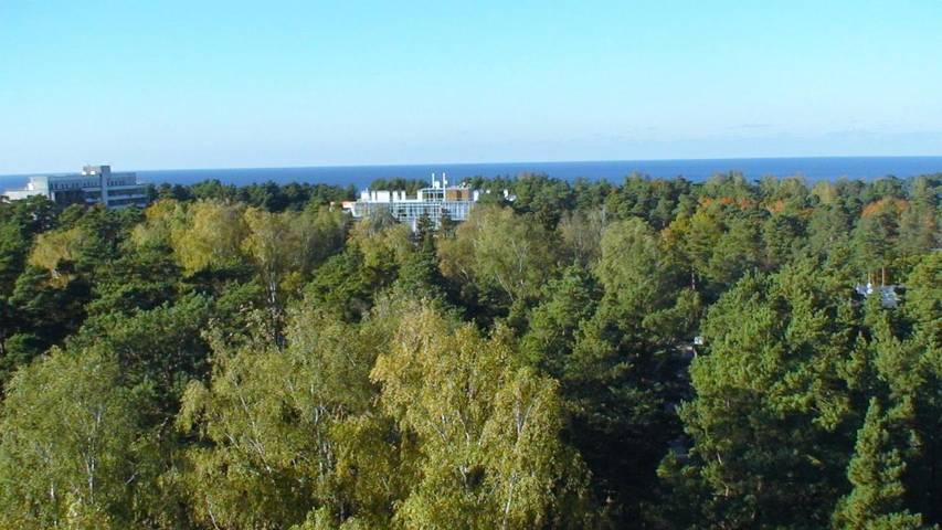 Ferienwohnung für 7 Personen, mit Garten und Pool sowie Ausblick und Sauna, kinderfreundlich in Lettland