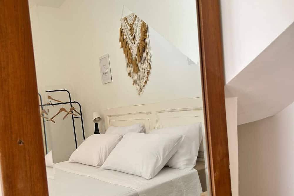 Entire apartment, [Casa Camelia] Elegant Palace with Terrace in Conversano, Bari Province