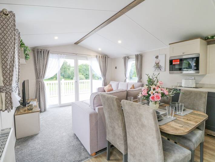Albergue para 4 personas con jacuzzi in Heart of England