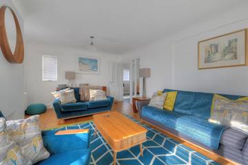 Log Cabin for 6 People in Lyme Regis, Jurassic Coast, Photo 2