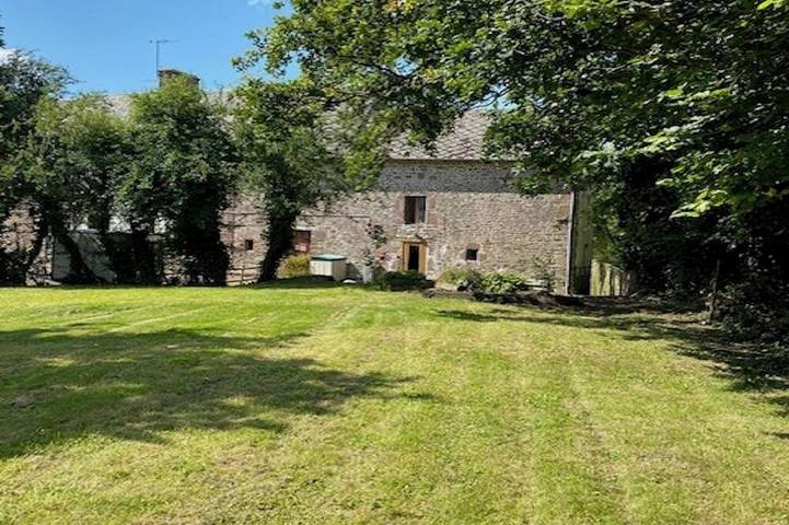Gîte pour 4 personnes, avec jardin à Saint-Denis-le-Gast