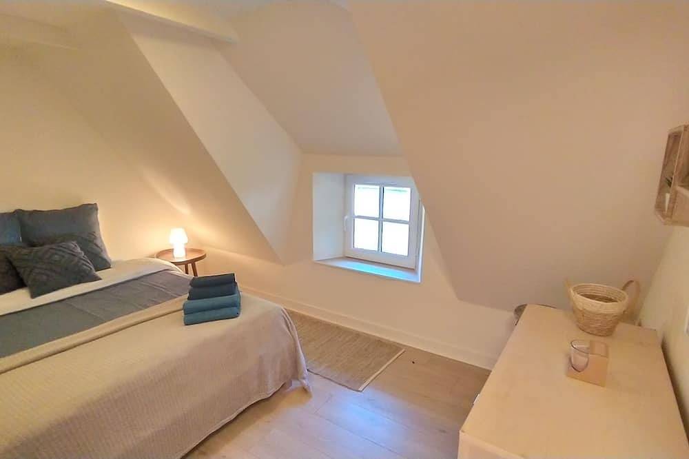Le Baluchon-Chaumière d'exception en bord de mer in Le Cabellou, Concarneau