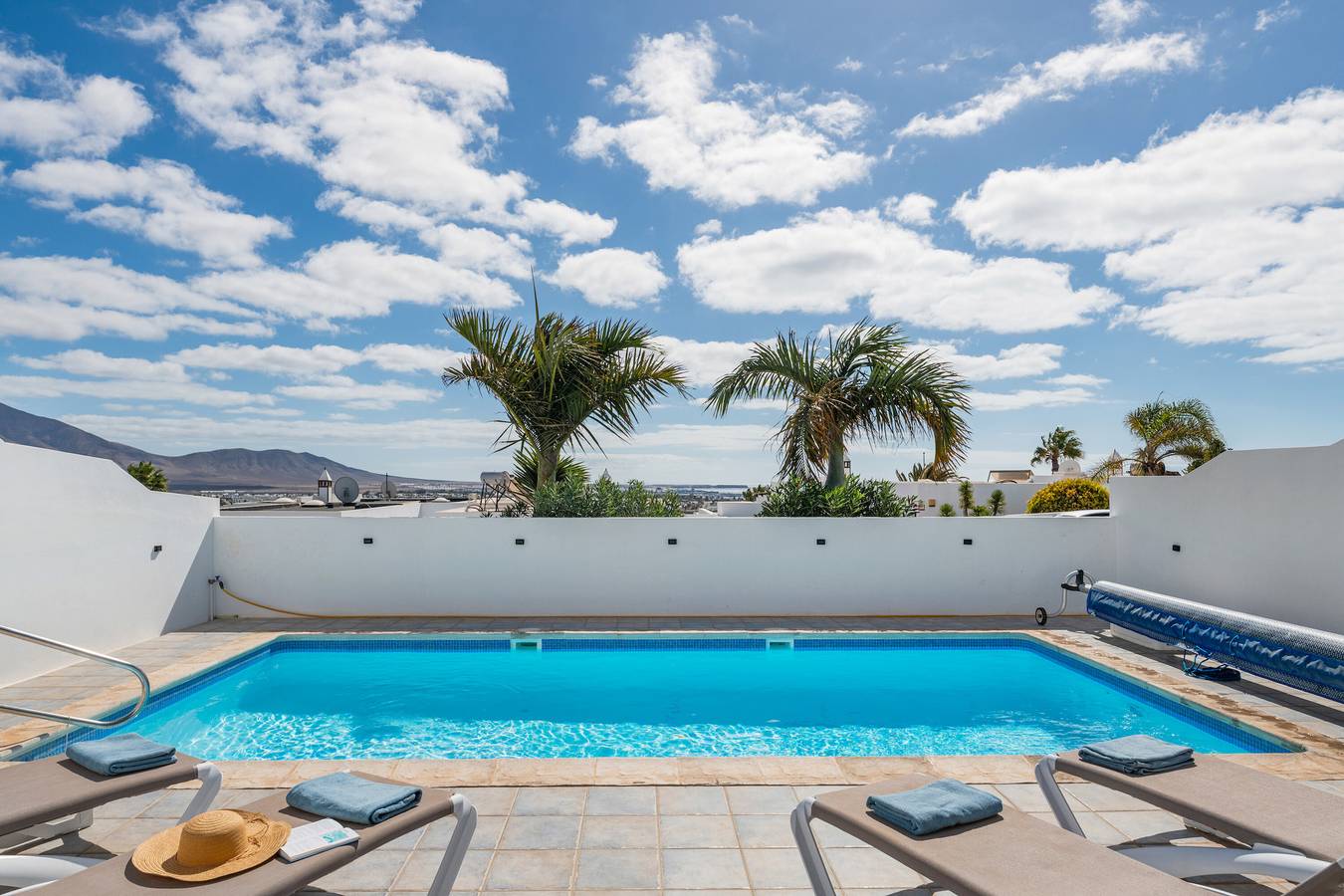 Villa per le vacanze 'Nitho' con vista mare, piscina privata e Wi-Fi in Playa Blanca, Yaiza