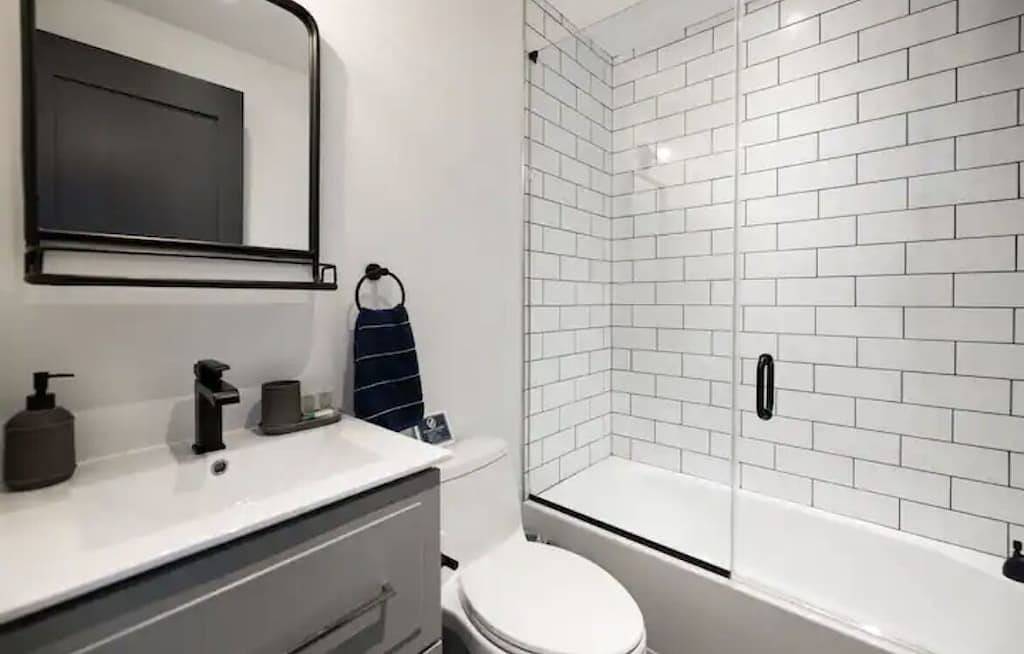 Modern Townhome 15 | Free Park | Hosted Stay Rafa in Philadelphia, Philadelphia County