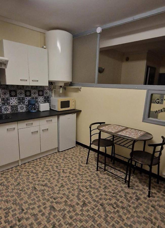 Appartement entier, One-Bedroom Apartment in Évaux-les-Bains, Région d'Aubussargues