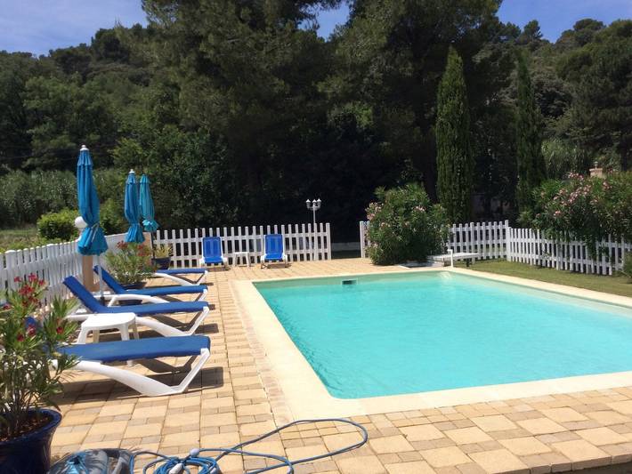 Location de vacances pour 5 personnes, avec terrasse et piscine, adapté aux familles à Piolenc - 2