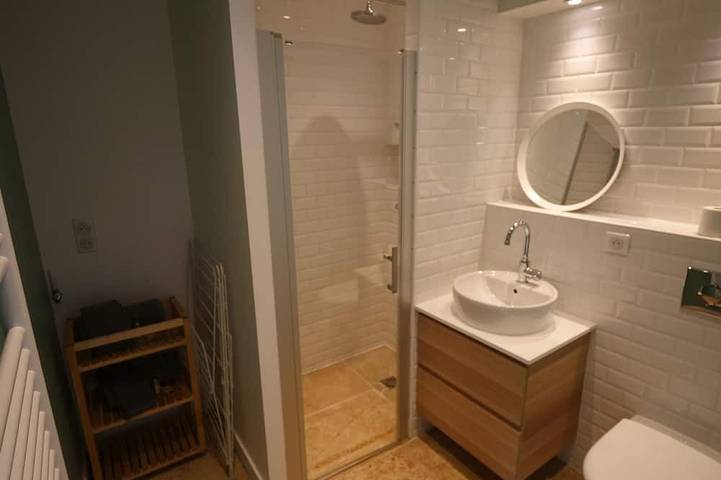 Location de vacances pour 4 personnes, avec terrasse ainsi que jardin et piscine, animaux acceptés à Ambillou - 3