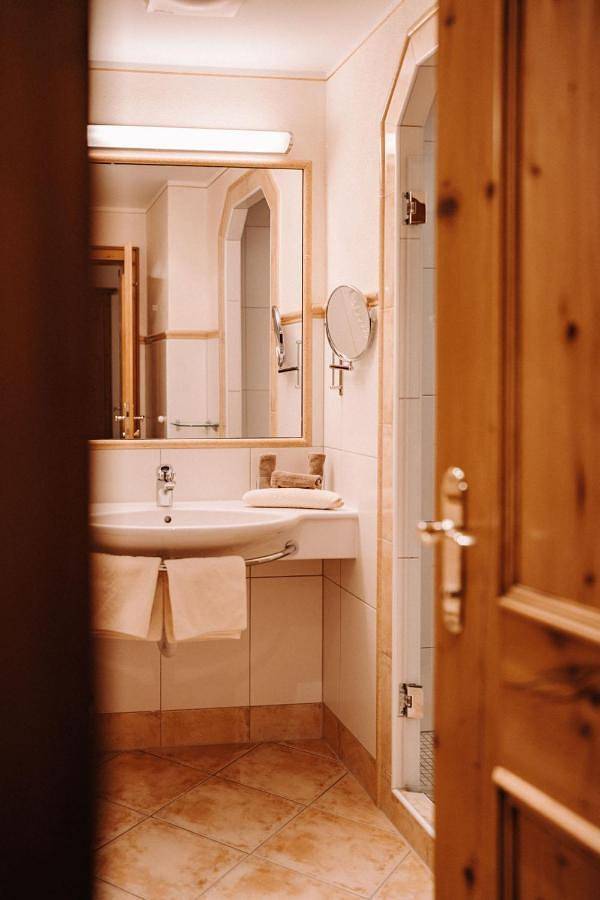 Classic Double Room in Tuxer Alpen, Fügen