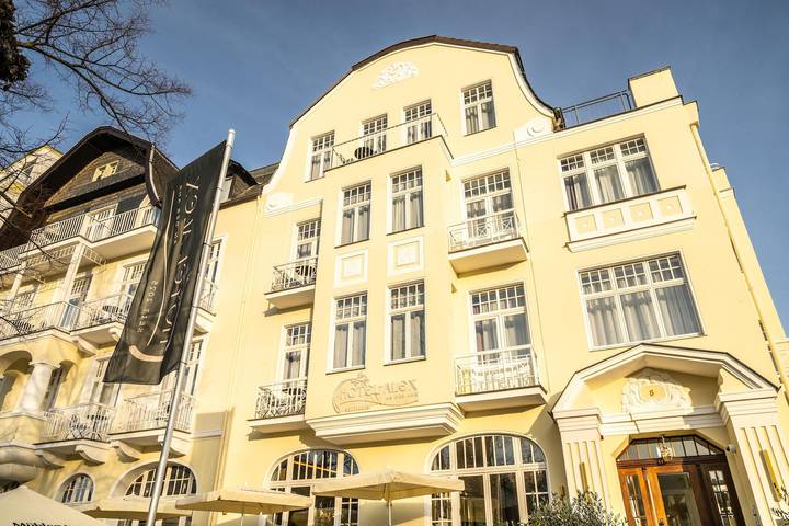 Hotel für 2 Personen, mit Balkon und Sauna, kinderfreundlich in Bad Neuenahr