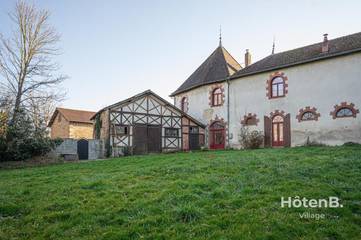 Gîte pour 10 personnes, avec terrasse et jardin, animaux acceptés à Condat-sur-Vienne