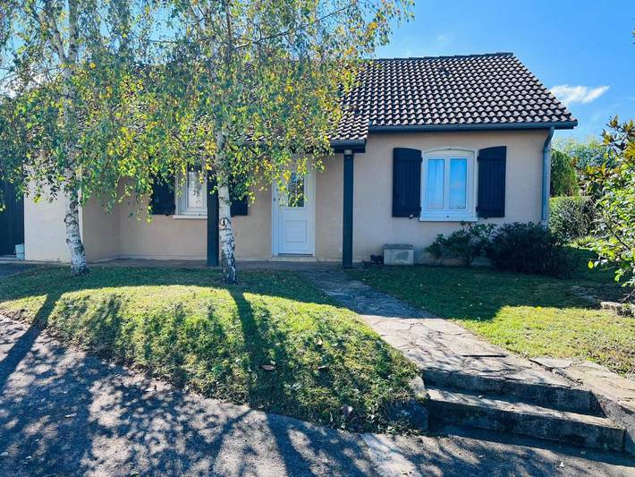 Gîte pour 6 personnes, avec vue et jardin à La Chapelaude