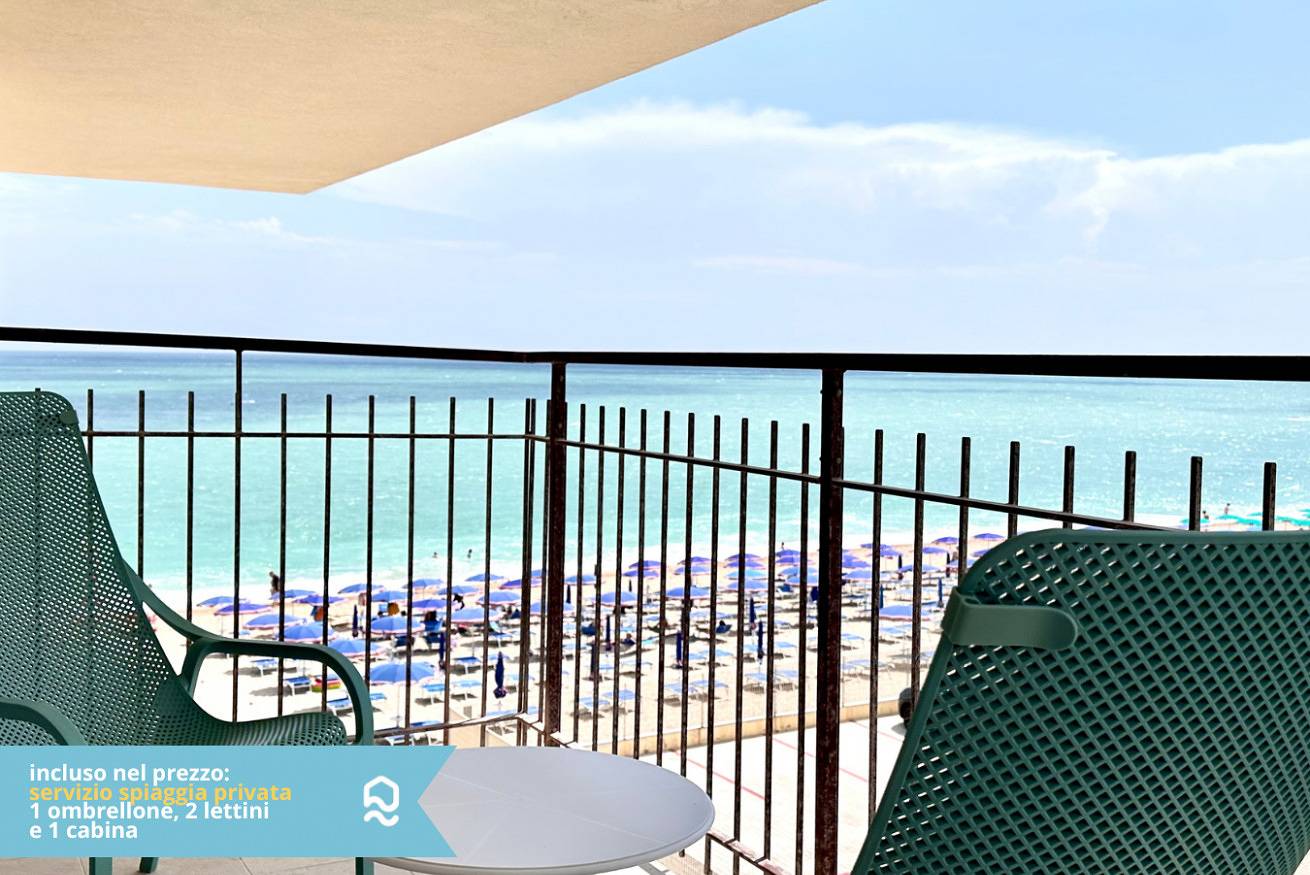 Entire apartment, M389 - Marcelli, new three-room apartment on the sea with private beach in Marcelli, Riviera del Conero